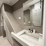 Luxury 7 At Square 21 Tiran