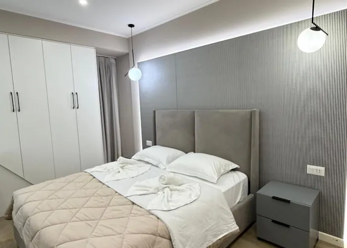 Luxury 7 At Square 21 Tirana