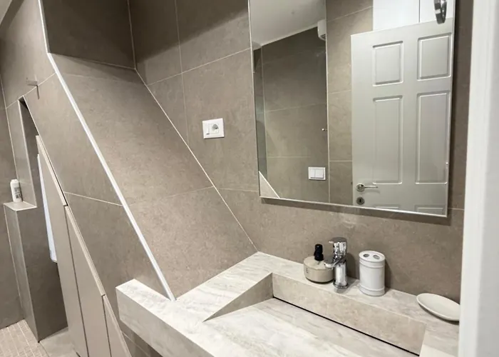 Luxury 7 At Square 21 Tirana