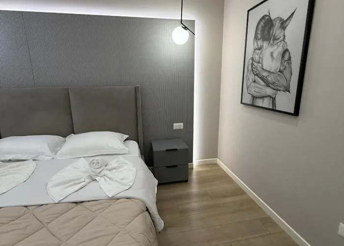 Luxury 7 At Square 21