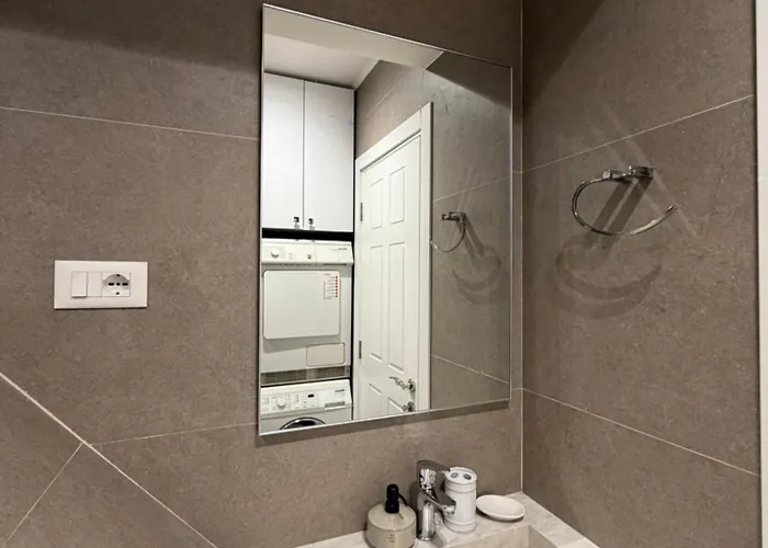 Luxury 7 At Square 21 Tirana